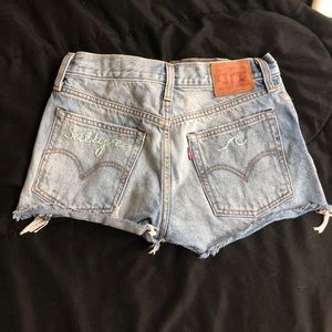 Embroidered Levi shorts 🌊